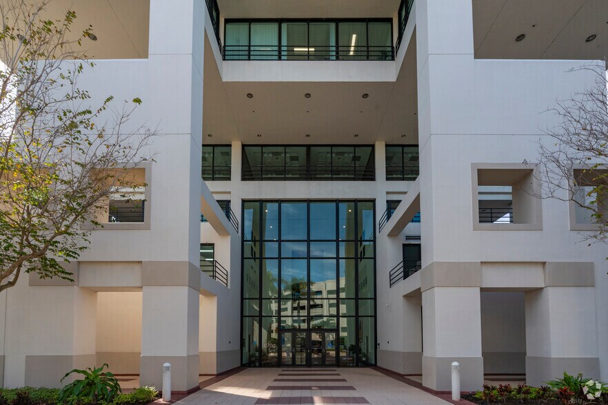 More Photos Of 6700 N Andrews Ave, Fort Lauderdale Office For Lease