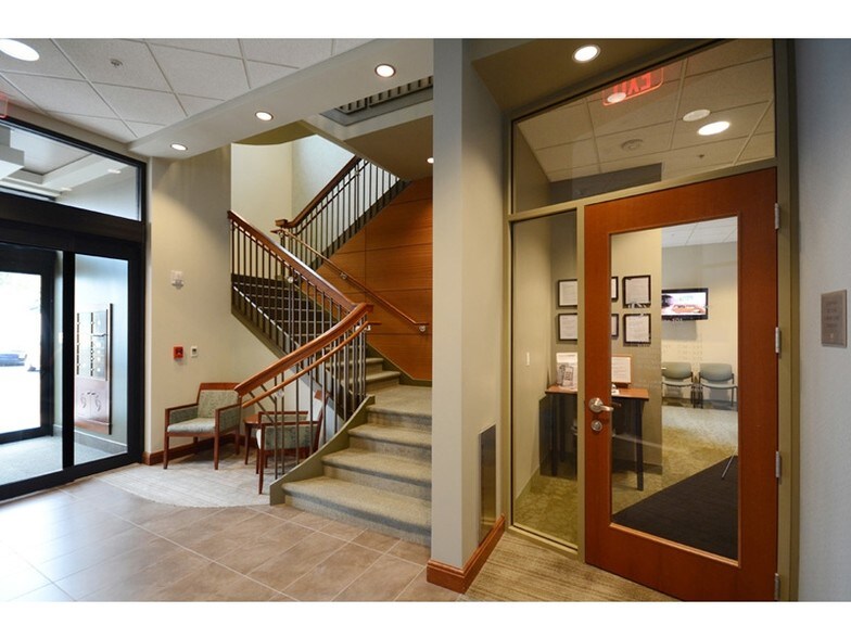 More Photos Of 2780 Delaware Ave, Kenmore Medical For Lease