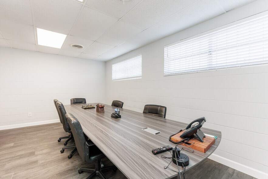 More Photos Of 525 Clifford St, Corpus Christi Office For Sale