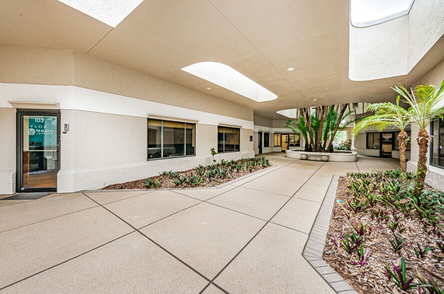 More Photos Of 3023 Eastland Blvd, Clearwater Office For Sale