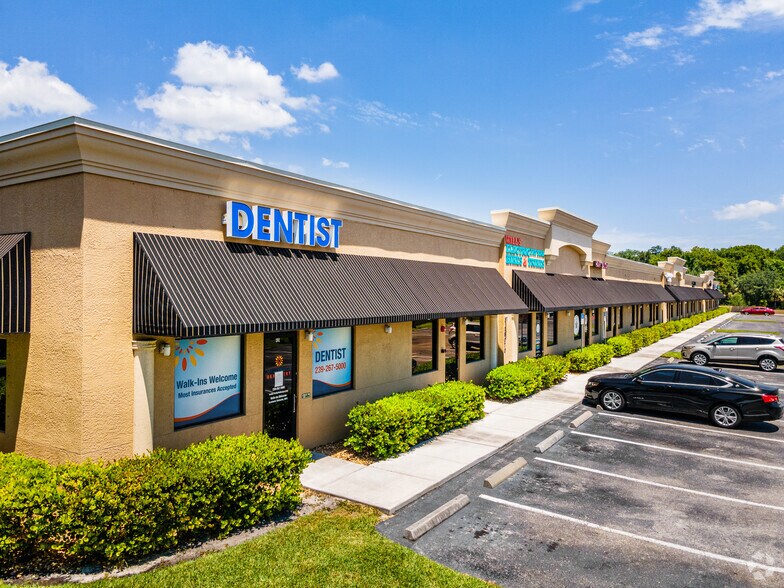 More Photos Of 18070 S Tamiami Trl, Fort Myers Coworking Space