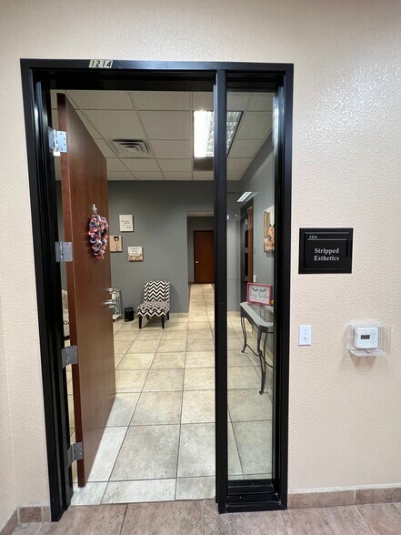 More Photos Of 375 N Stephanie St, Henderson Office For Lease