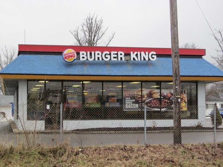 More Photos Of 421 Madison St, Russells Point Fast Food For Sale