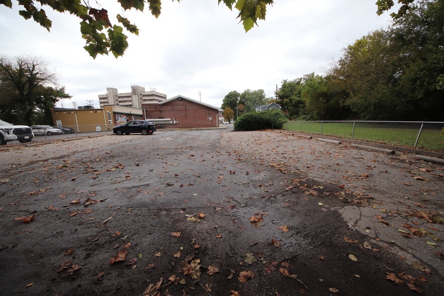 More Photos Of 623-631 Reisterstown Rd, Pikesville Office For Lease