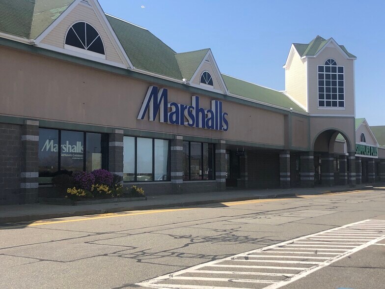 More Photos Of 1-42 Fairhaven Commons Way, Fairhaven Unknown For Lease