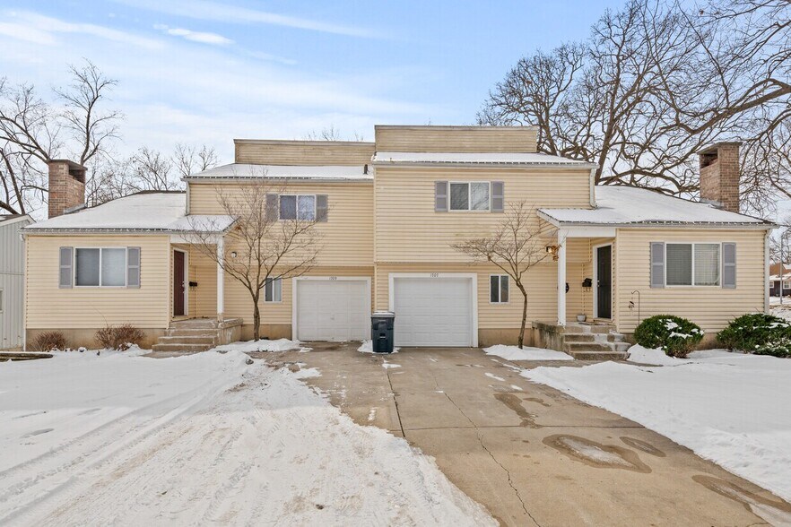 Primary Photo Of 1707 E 97th St, Kansas City Apartments For Sale