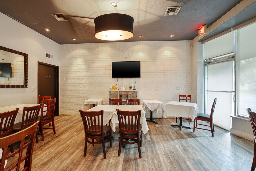 More Photos Of 4019 S Le Jeune Rd, Coral Gables Restaurant For Sale