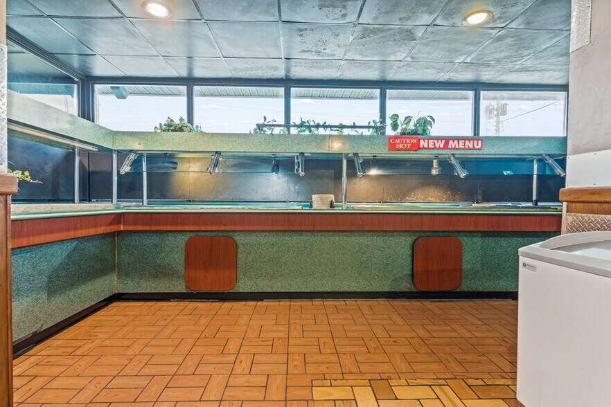 More Photos Of 509 US Highway 271 N, Gilmer Flex For Sale