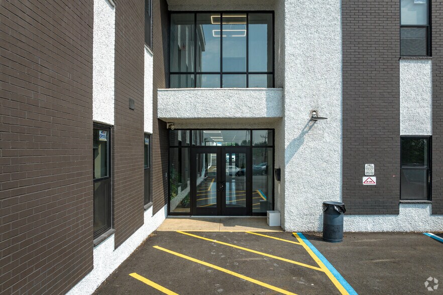 More Photos Of 1620 US Highway 22 E, Union Township Unknown For Lease