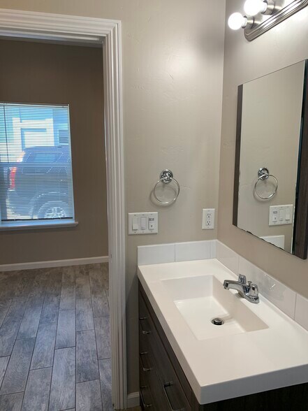 More Photos Of 5799 Arboga Rd, Olivehurst Specialty For Sale