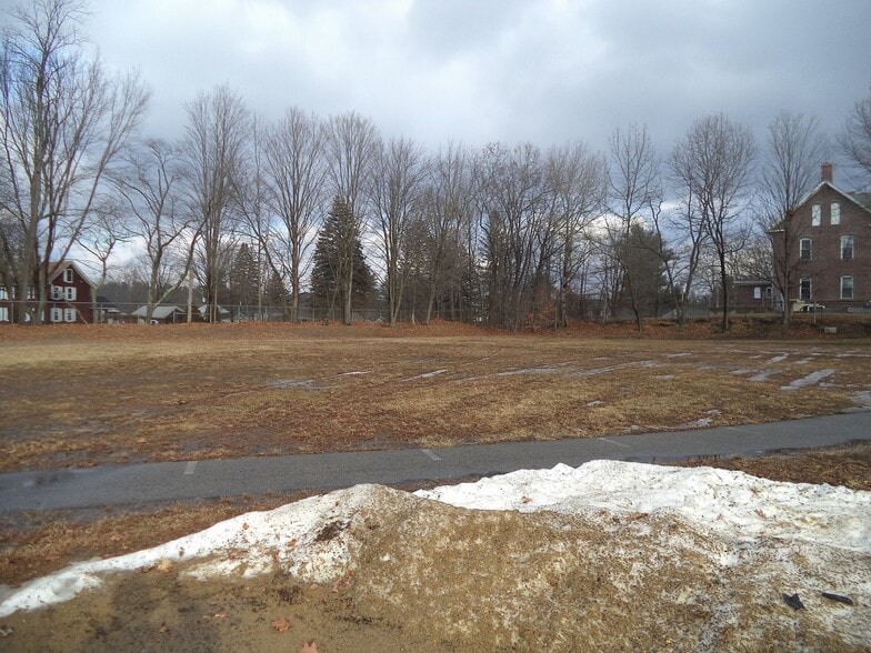 More Photos Of 10 School St, Allenstown Specialty For Sale