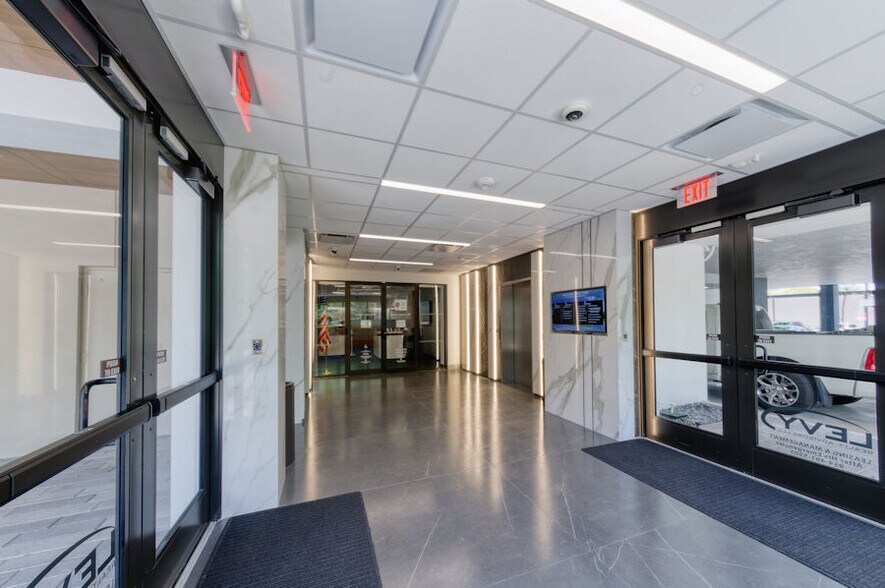 More Photos Of 8181 W Broward Blvd, Plantation Loft Creative Space For Lease