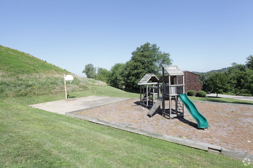 More Photos Of 101-404 Cedar Hill Dr, McMurray Apartments For Sale