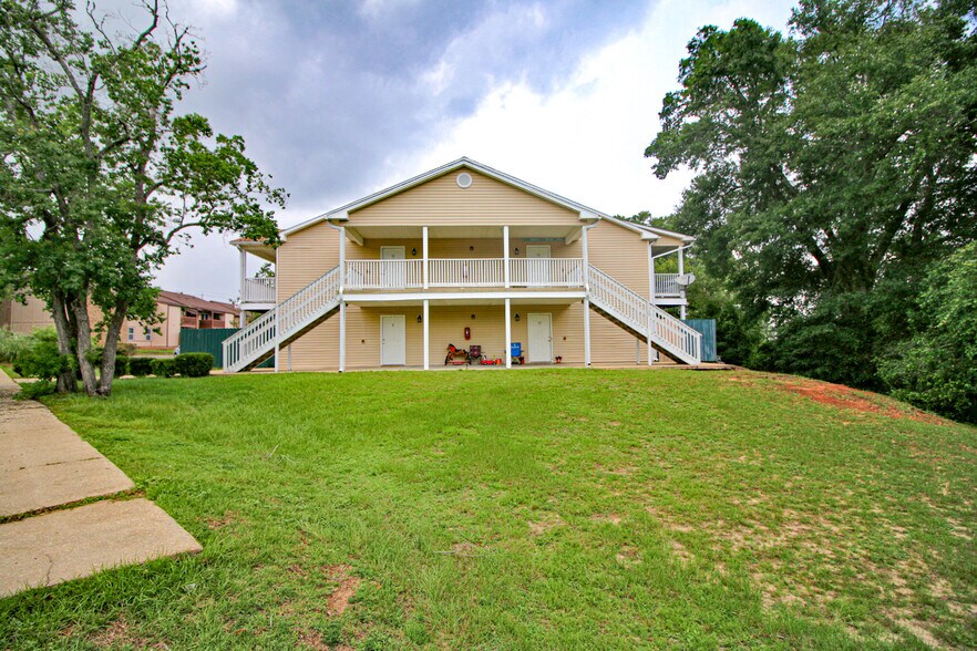 More Photos Of 2303 W Michigan Ave, Pensacola Apartments For Sale