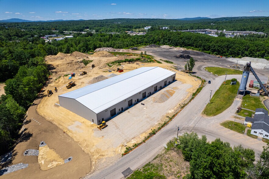 More Photos Of 4 Marsha Dr, Northfield Warehouse For Lease