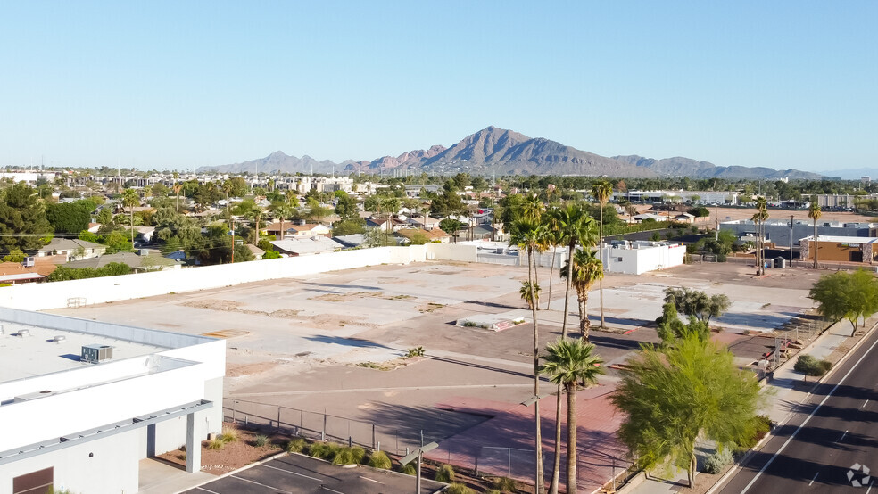 Primary Photo Of 1200 N Scottsdale Rd, Scottsdale Auto Dealership For Sale