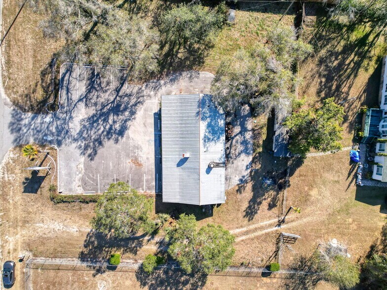 More Photos Of 15525 Shady Hills Rd, Spring Hill Restaurant For Sale