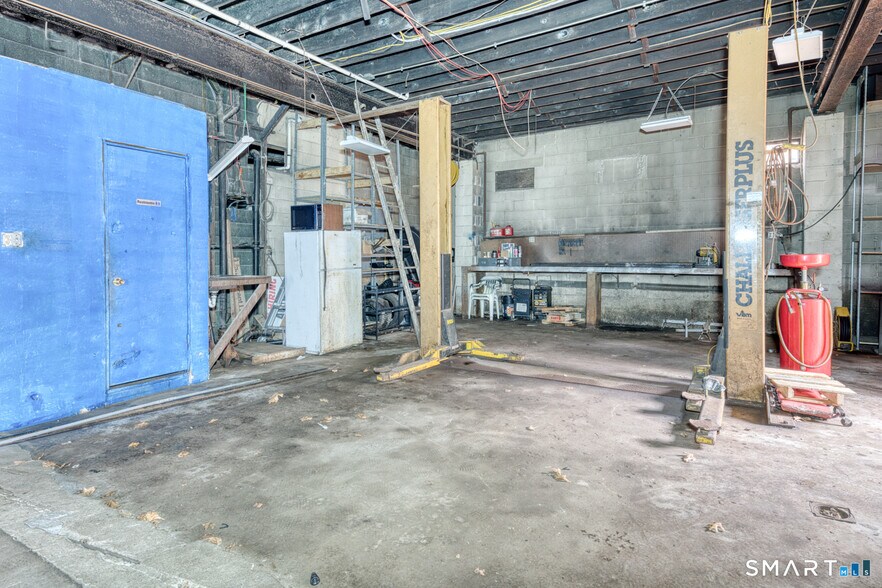 More Photos Of 860 Stafford Rd, Storrs Mansfield Industrial For Sale