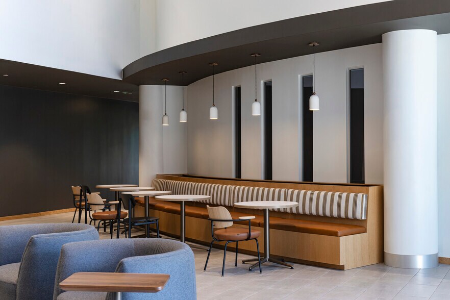 More Photos Of 1275 W Washington St, Tempe Office For Lease