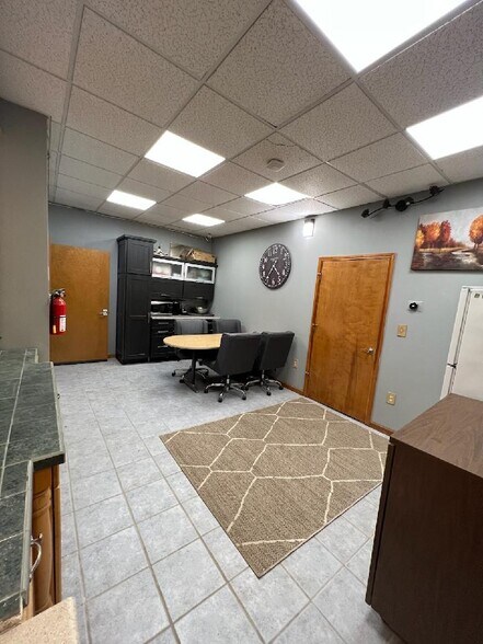 More Photos Of 487 Wright Debow Rd, Jackson Flex For Sale