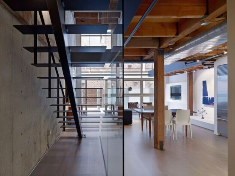 More Photos Of 7 S Hangar Rd, Peachtree City Airplane Hangar For Sale