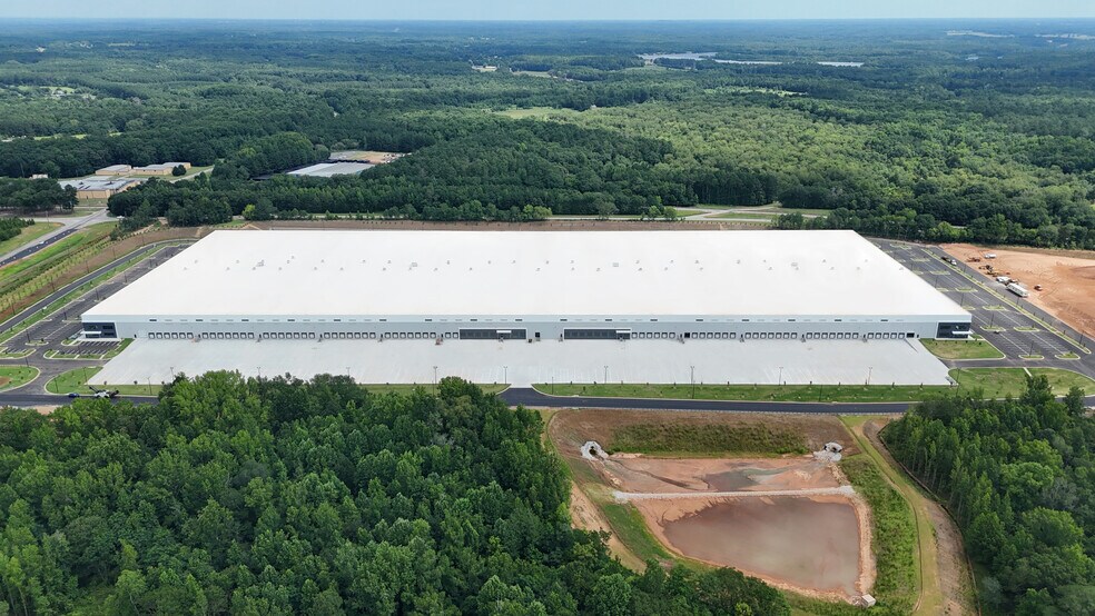 More Photos Of 1365 E Hightower Trl, Social Circle Unknown For Lease