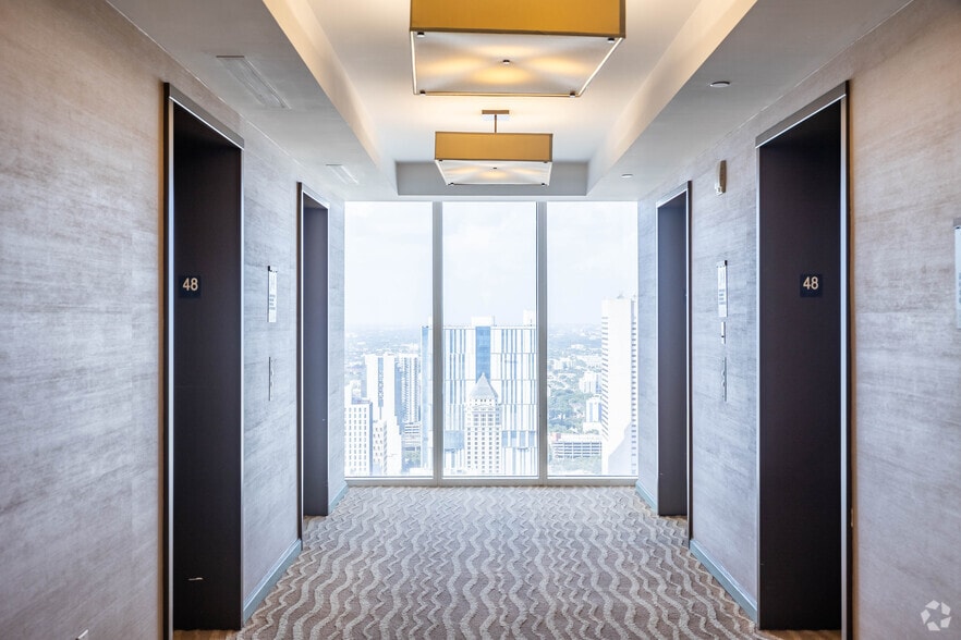 More Photos Of 50 Biscayne Blvd, Miami Apartments For Lease