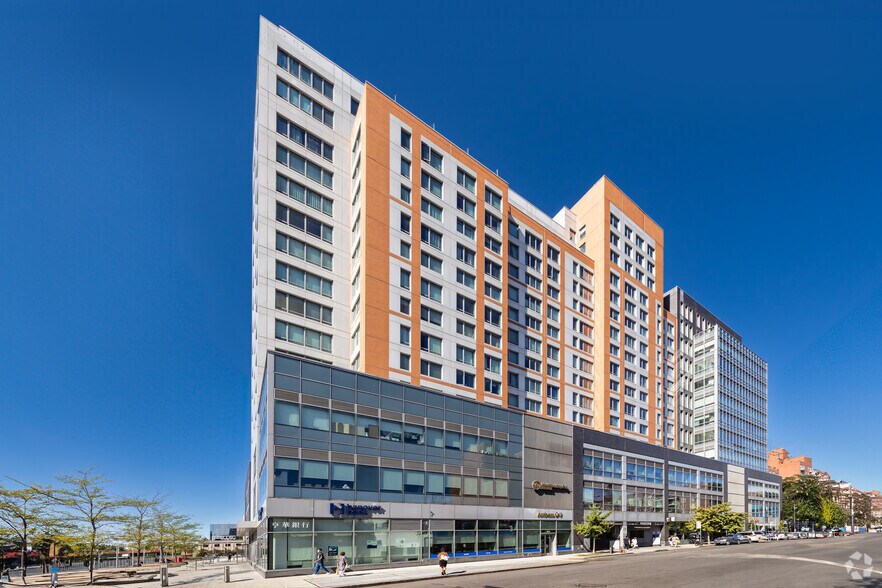More Photos Of 38-08 Union St, Flushing Office Residential For Lease
