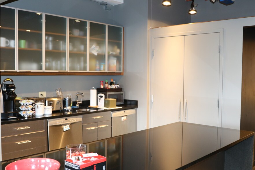 More Photos Of 580 Harrison Ave, Boston Office For Lease