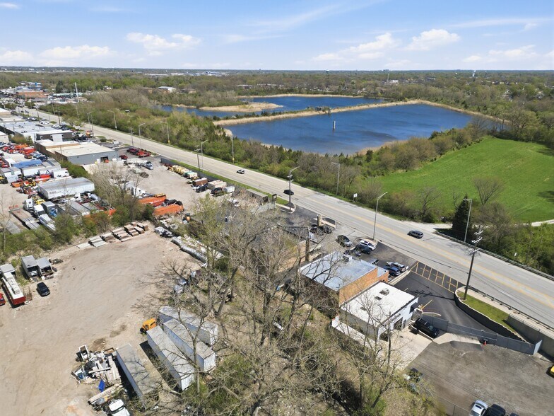 More Photos Of 11324 Southwest Hwy, Palos Hills General Retail For Sale