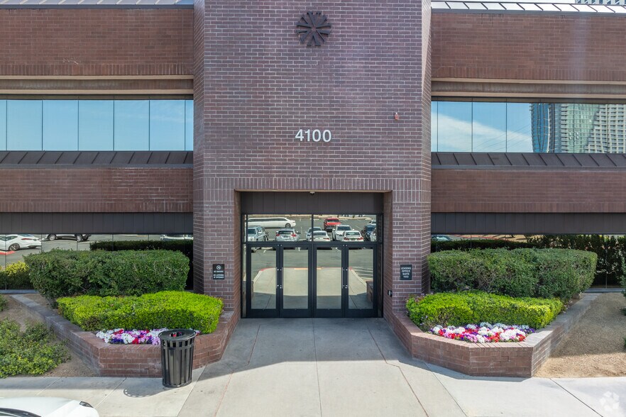 More Photos Of 4100 W Flamingo Rd, Las Vegas Medical For Lease