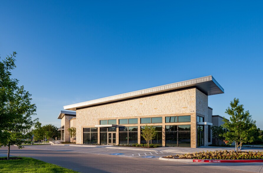More Photos Of 4430 E Highway 287, Midlothian Medical For Lease