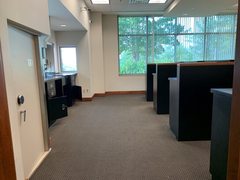 More Photos Of 4100 Corporate Center Dr, Springdale Office For Lease