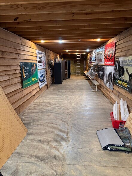 More Photos Of 3400 US Highway 30, Warsaw General Retail For Lease