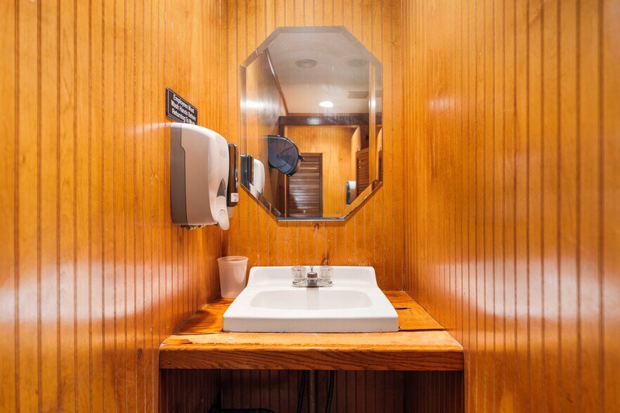 More Photos Of 142 Cross St, Somerville Restaurant For Sale