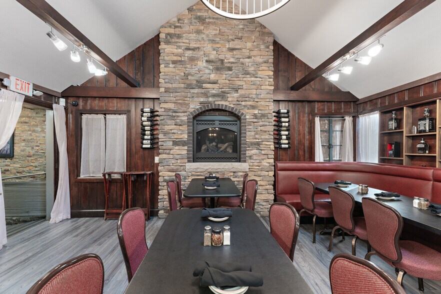 More Photos Of 4305 Portage St NW, Canton Restaurant For Sale