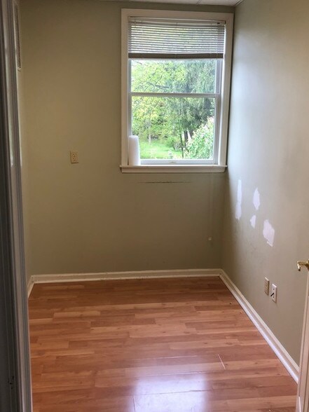 More Photos Of 400 S Main St, Wharton Medical For Sale