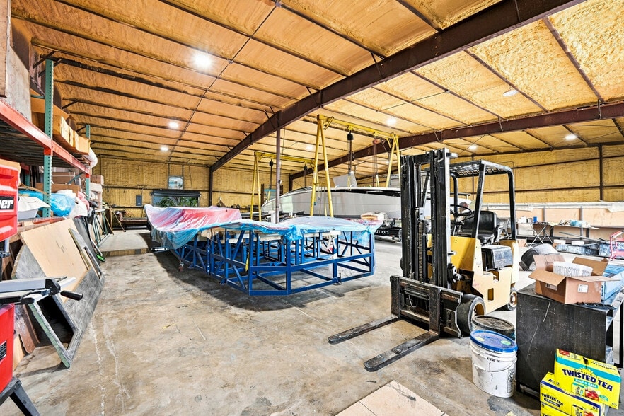 More Photos Of 3535 Dora St, Fort Myers Industrial For Sale