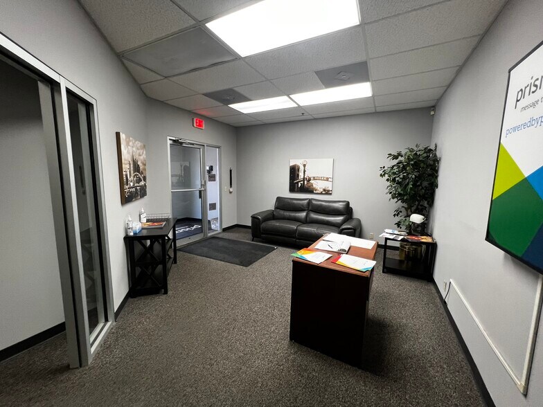 More Photos Of 201 Whitsett Rd, Nashville Warehouse For Lease