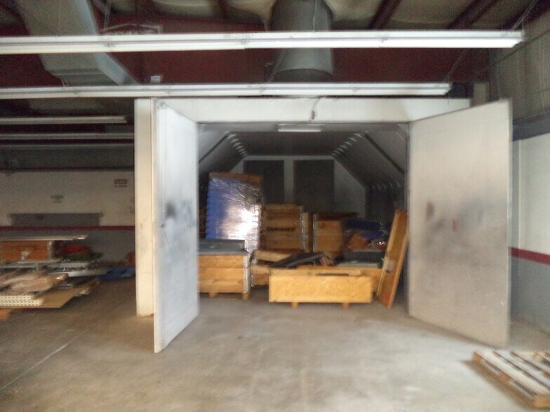 More Photos Of 92 Londonderry Tpke, Manchester Auto Dealership For Sale