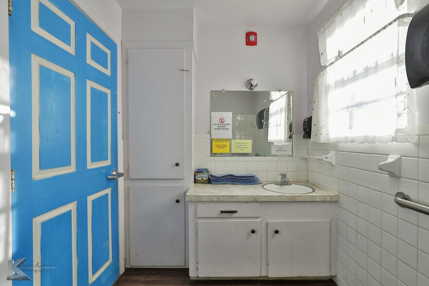 More Photos Of 6000 Buffalo Gap Rd, Abilene Daycare Center For Sale