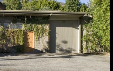 More Photos Of 139 E Montecito Ave, Sierra Madre Warehouse For Lease