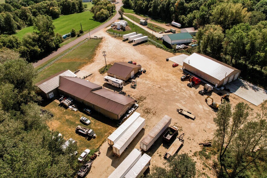 More Photos Of 145 Railroad Ave, Ellsworth Warehouse For Lease