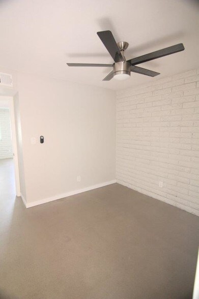 More Photos Of 718 W Hazelwood St, Phoenix Apartments For Sale