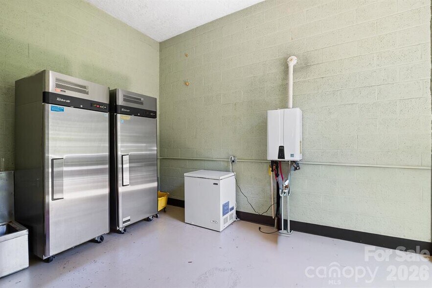 More Photos Of 504 Mountain View School Rd, Robbinsville Hotel For Sale