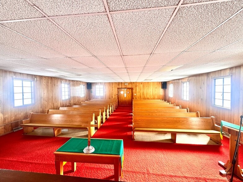 More Photos Of 105 Smith St, Beckley Religious Facility For Sale