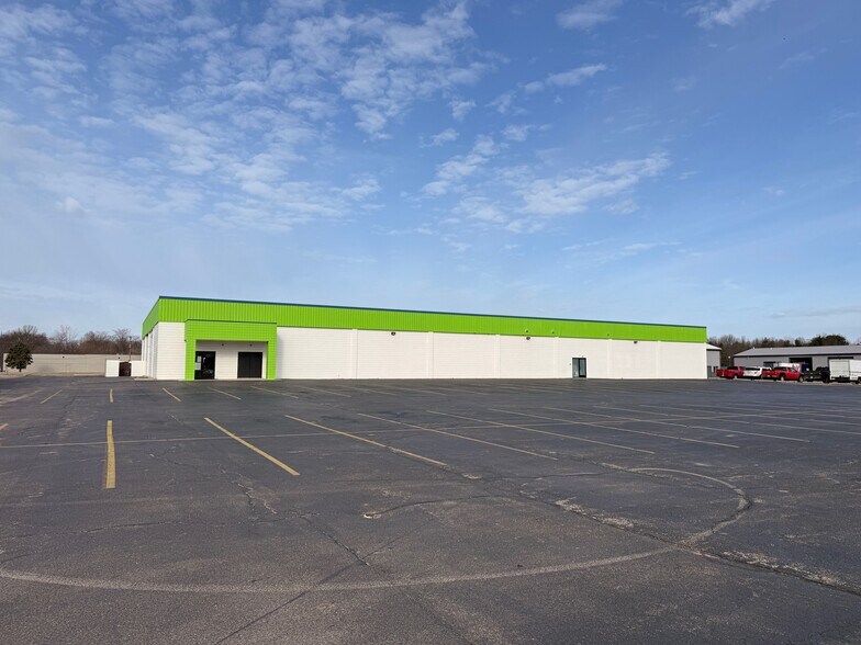 More Photos Of 12521 James St, Holland Freestanding For Sale