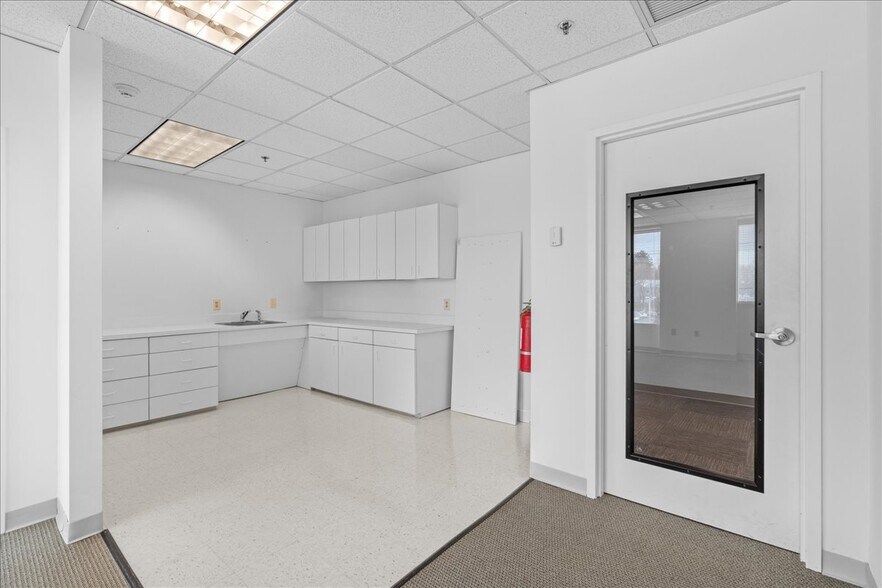 More Photos Of 4259 W Swamp Rd, Doylestown Office For Lease