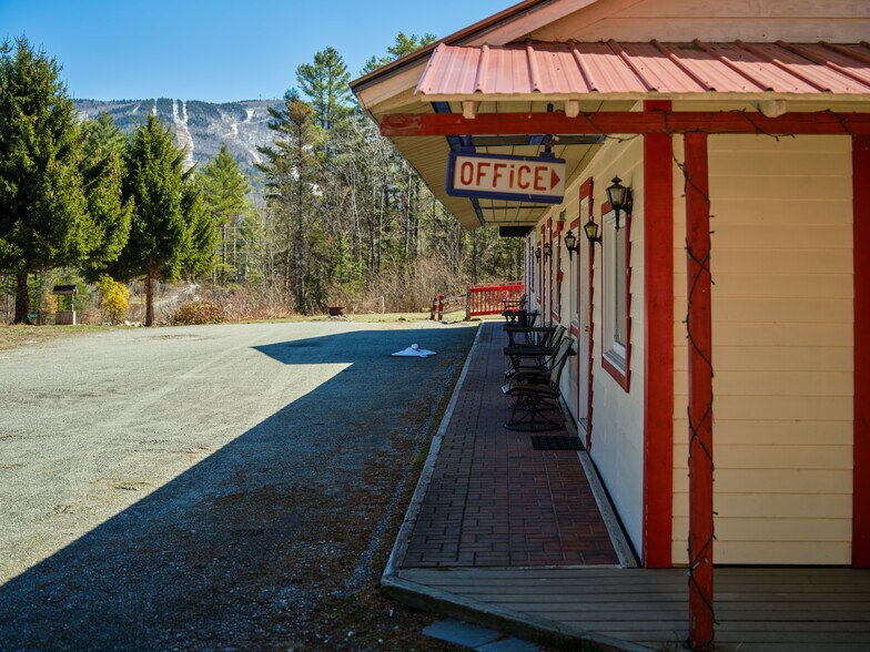 More Photos Of 3806 Vt Route 11, Londonderry Hotel For Sale