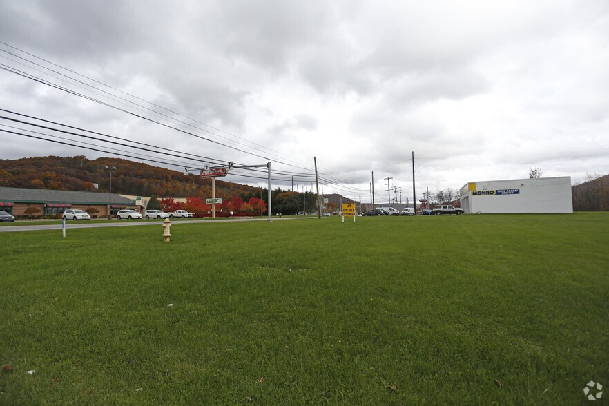 More Photos Of 534 Allegheny Blvd, Franklin General Retail For Lease